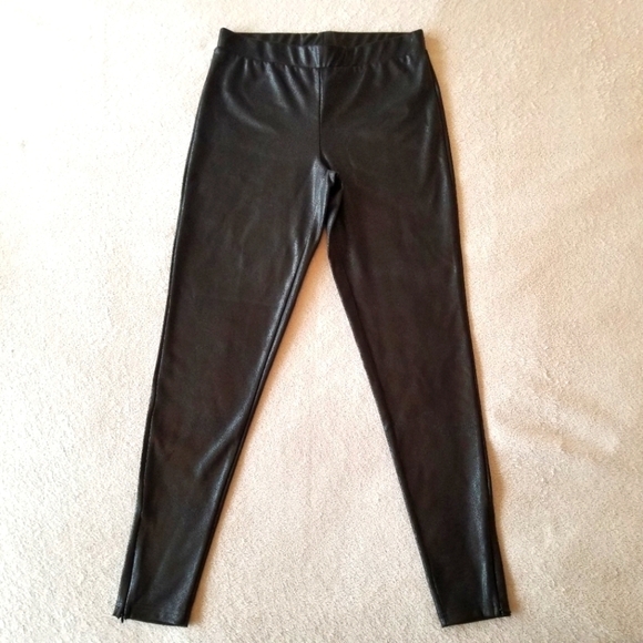 VERO MODA Black Faux Snakeskin Coated Leggings - Picture 3 of 16